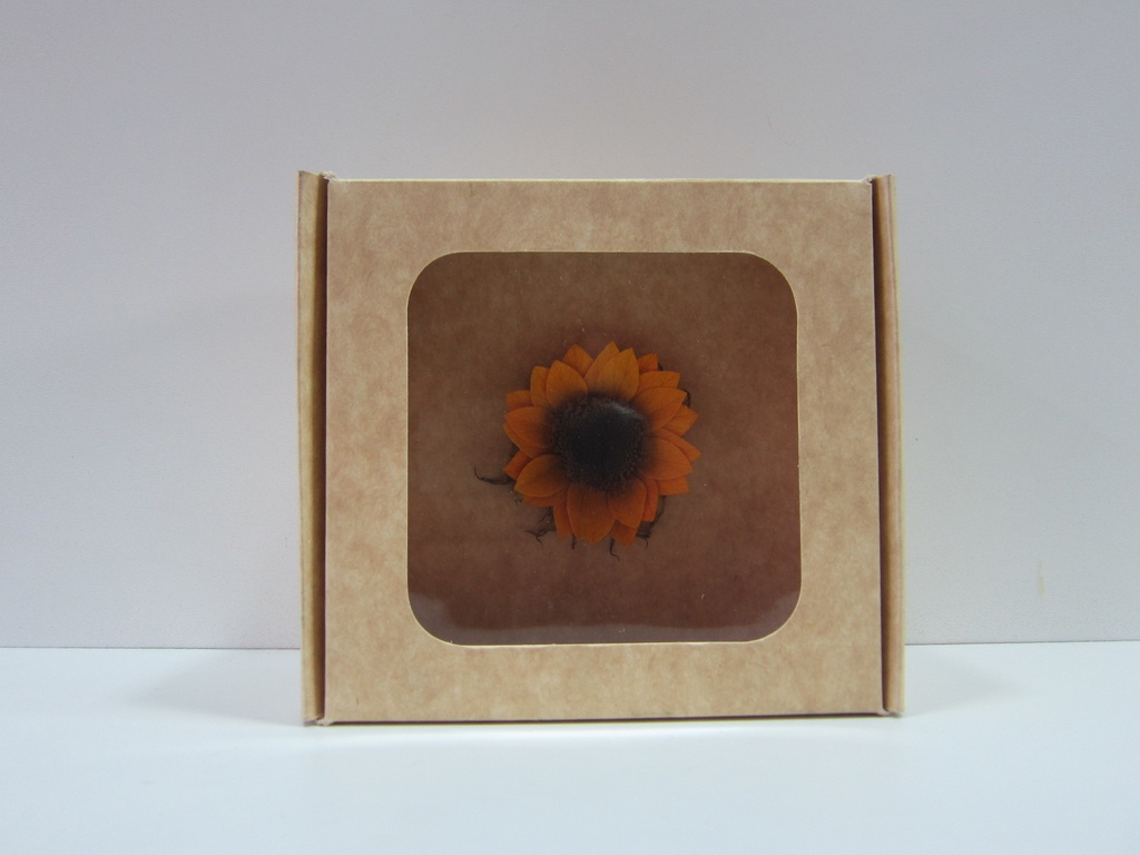 Caja cuadrada de carton con girasol pequeño 